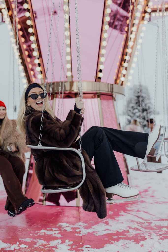 Pink Chain Carousel